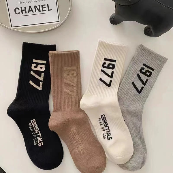 4 Pairs Hip Hop Socks Men Women Cotton Skateboard Socks Fashion Alphabet Gift Couple Casual Breathable Sports Luxury Socks
